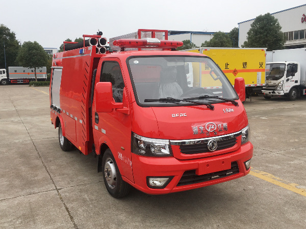 東風(fēng)途逸遠(yuǎn)程供水管線車